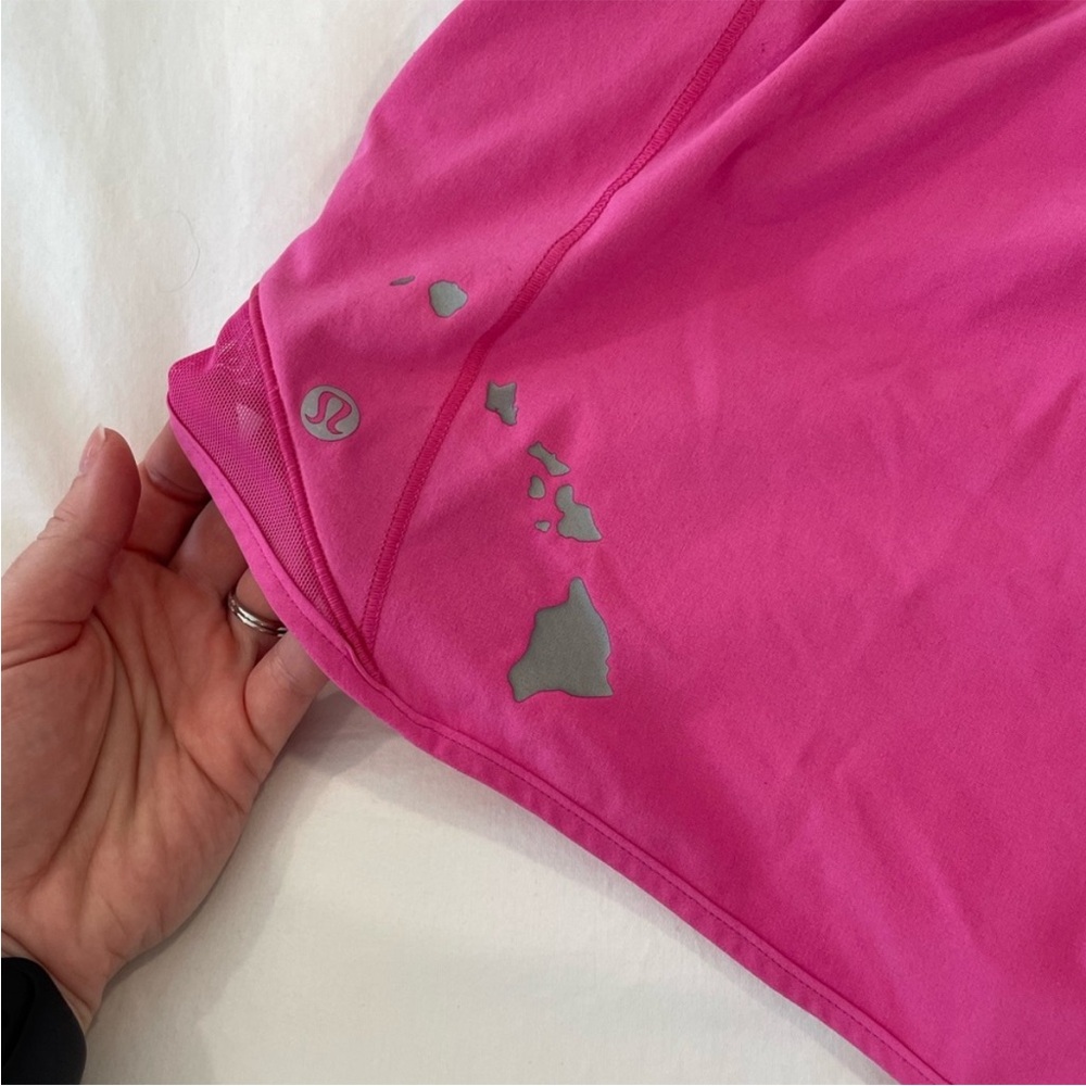 Lululemon Hotty Hot Short II Long 4" Ripened Raspberry Hawaiian Exclusive Size 4